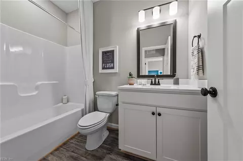 Bath - 1509 Watermark Way #1509, Hampton, VA 23666 photo 2 of 2