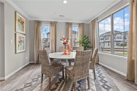 Dining - 1509 Watermark Way #1509, Hampton, VA 23666 photo 2 of 2