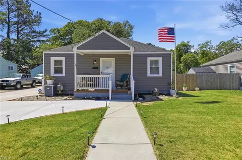 28 Woodland St, Portsmouth, VA 23702