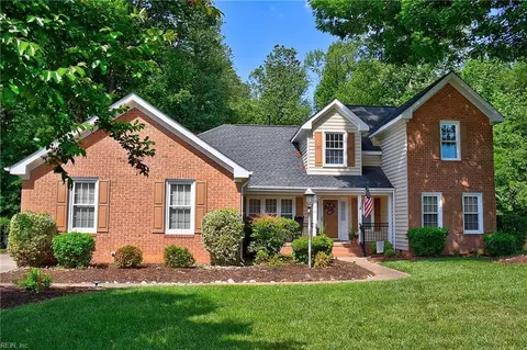 716 Firethorn Rd, Chesapeake, VA 23320