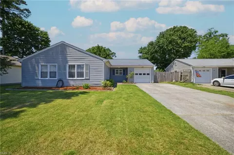48 Sandy Lake Dr, Hampton, VA 23666