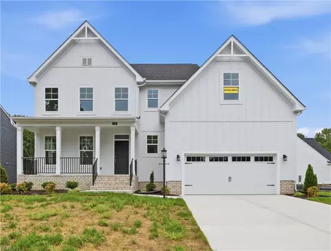 13 Valmoore Dr, Poquoson, VA 23662