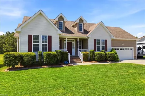 118 Creekside Dr, Moyock, NC 27958
