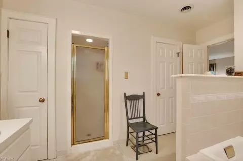Bath - 1103 Pine Valley Dr, Suffolk, VA 23434 photo 6 of 6
