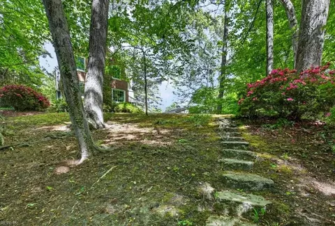Exterior - 1103 Pine Valley Dr, Suffolk, VA 23434 photo 6 of 7