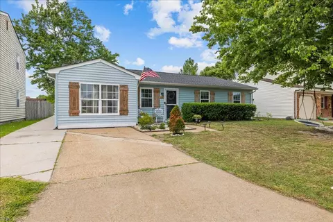 1317 Riverside Dr, Virginia Beach, VA 23453