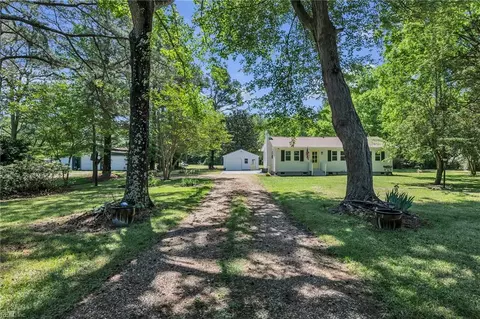 Exterior - 1949 Shipyard Rd, Chesapeake, VA 23323 photo 2 of 6