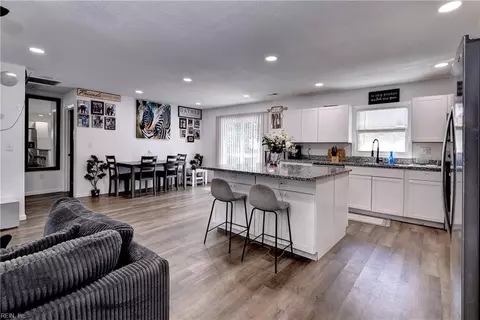 1120 78th St, Newport News, VA 23605