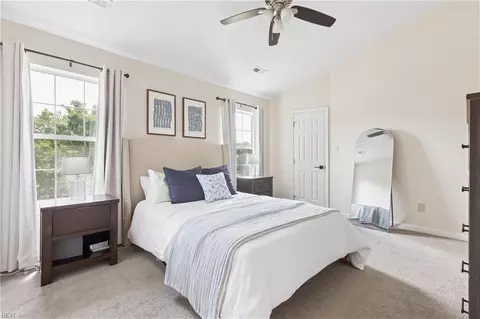 Bedroom - 323 Westview Dr, Hampton, VA 23666 photo 1 of 9