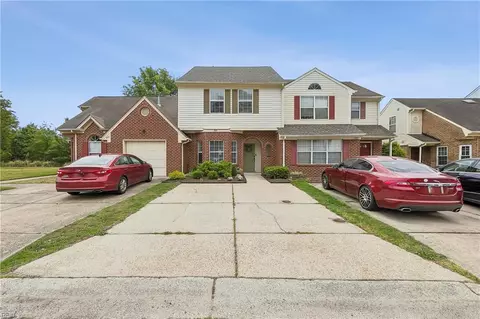 Exterior - 323 Westview Dr, Hampton, VA 23666 photo 2 of 4