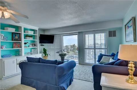 500 Pacific Ave #405, Virginia Beach, VA 23451