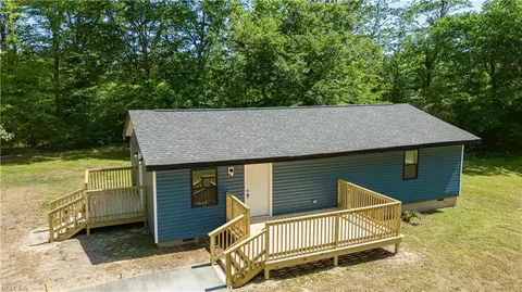 8480 Green Level Rd, Ivor, VA 23866