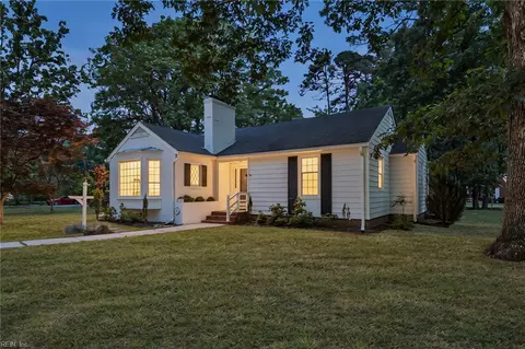 308 Country Club Rd, Newport News, VA 23606