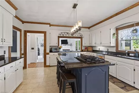 Kitchen - 528 Belem Dr, Chesapeake, VA 23322 photo 4 of 4
