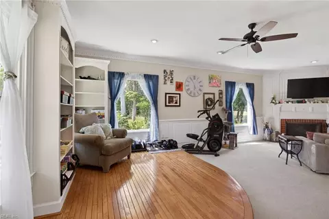 Living - 528 Belem Dr, Chesapeake, VA 23322 photo 1 of 4
