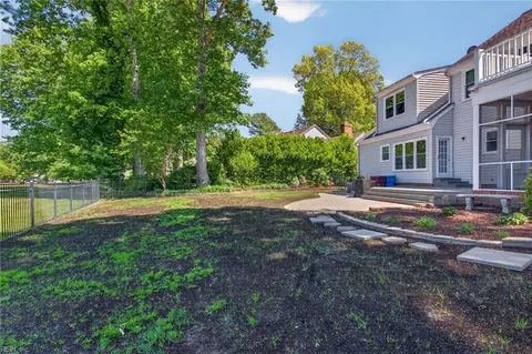 Exterior - 528 Belem Dr, Chesapeake, VA 23322 photo 7 of 12
