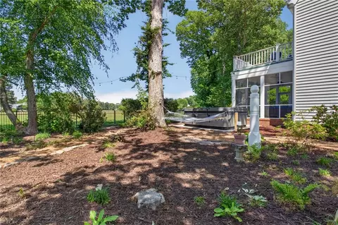 Exterior - 528 Belem Dr, Chesapeake, VA 23322 photo 3 of 12
