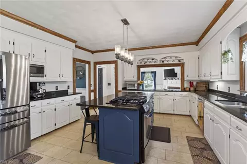 Kitchen - 528 Belem Dr, Chesapeake, VA 23322 photo 1 of 4