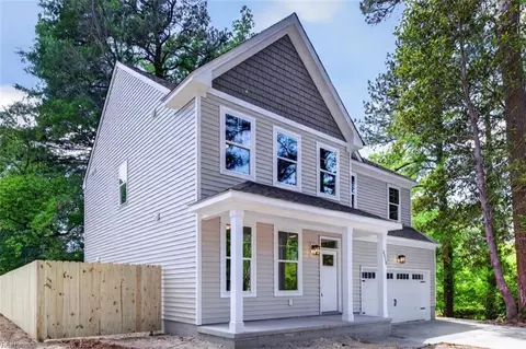 2800 Meadow Wood Dr E, Chesapeake, VA 23321