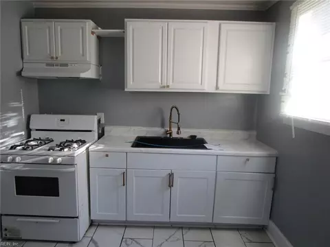 Kitchen - 919 Ridgeway Ave, Hampton, VA 23661 photo 2 of 2