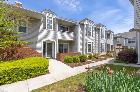 4910 Cypress Point Cir #102, Virginia Beach, VA 23455