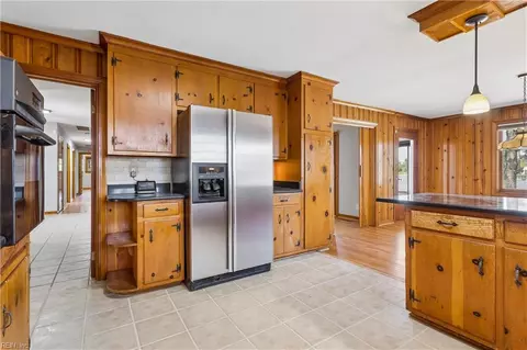 Kitchen - 16 Pine Ln, Hampton, VA 23664 photo 4 of 4