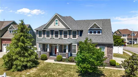 621 Wood Nymph Ln, Chesapeake, VA 23323