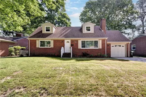 95 Gum Grove Dr, Newport News, VA 23601