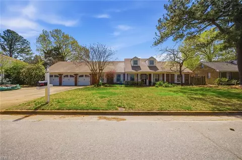 2605 Admiral Dr, Virginia Beach, VA 23451