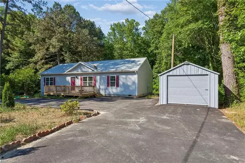 Exterior - 5738 Hickory Fork Rd, Gloucester, VA 23061 photo 2 of 13