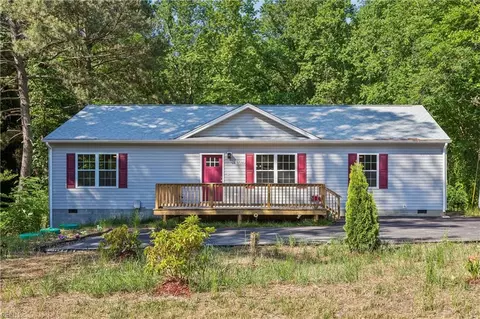 5738 Hickory Fork Rd, Gloucester, VA 23061