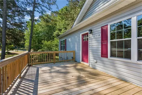 Exterior - 5738 Hickory Fork Rd, Gloucester, VA 23061 photo 5 of 13