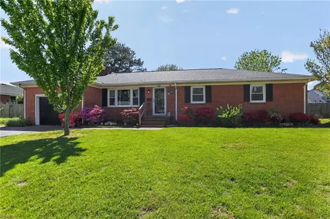 4617 Twain Ln, Virginia Beach, VA 23455