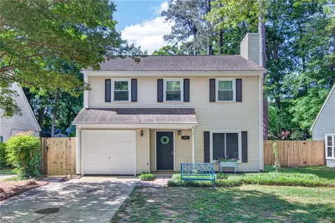 34 Mellon St, Newport News, VA 23606