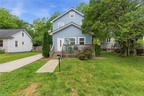 139 Locust Ave, Hampton, VA 23661