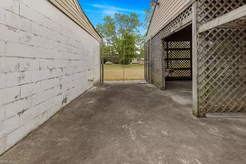 Exterior - 23218 Main St, Capron, VA 23829 photo 3 of 7