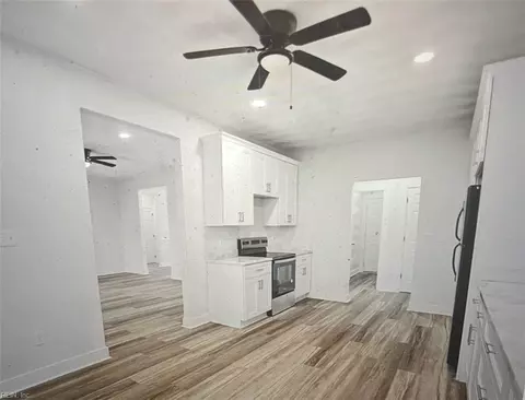 Entry Way - 433 Riversound Dr, Edenton, NC 27932 photo 3 of 9