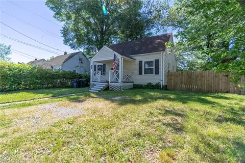 Exterior - 709 Lee St, Hampton, VA 23669 photo 3 of 9