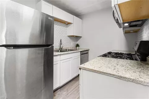 Other - 709 Lee St, Hampton, VA 23669 photo 3 of 6