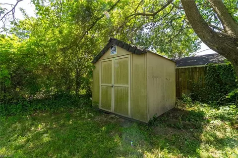 Exterior - 709 Lee St, Hampton, VA 23669 photo 9 of 9