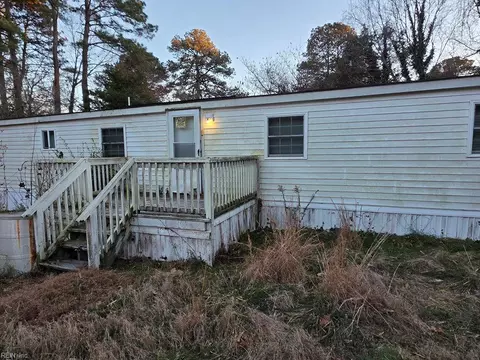 3594 George Wash Memorial Hwy, Gloucester, VA 23061