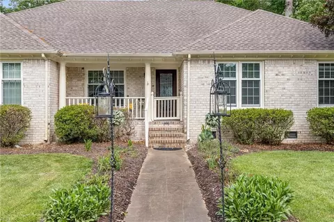 230 Marina Rch Reach, Chesapeake, VA 23320