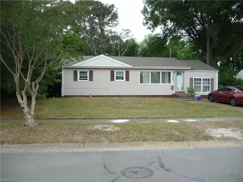 8215 Baywood Dr, Norfolk, VA 23518