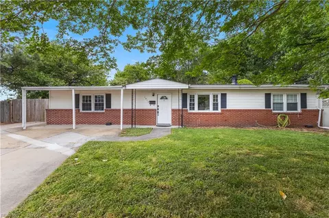 1016 Perth Ln, Virginia Beach, VA 23455