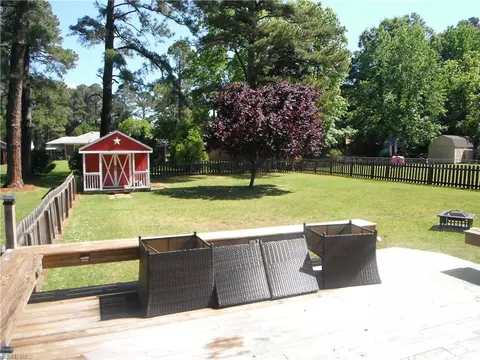 Exterior - 3920 South Rd, Chesapeake, VA 23321 photo 3 of 6