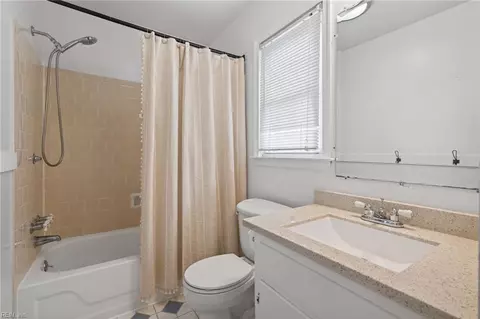 Bath - 419 Durham St, Hampton, VA 23669 photo 2 of 2