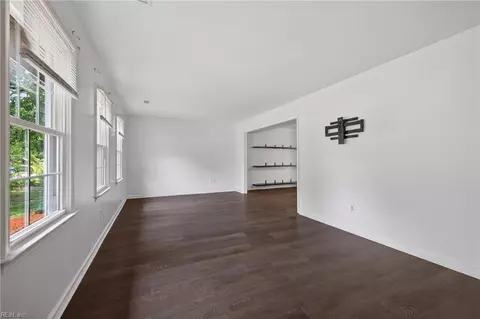 Living - 419 Durham St, Hampton, VA 23669 photo 3 of 6