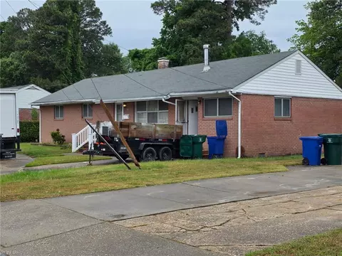 54 Rexford Dr, Newport News, VA 23608