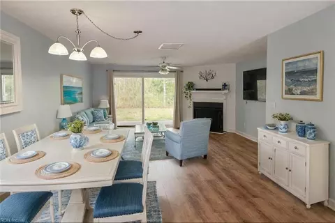8003 Sunset Dr #1E, Hayes, VA 23072