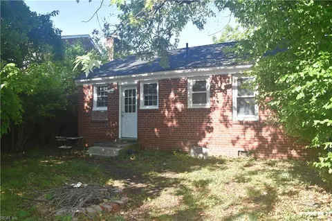 Exterior - 436 Seminole Rd, Hampton, VA 23661 photo 3 of 4